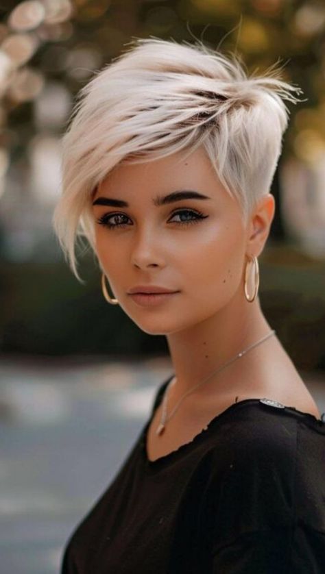 Short Hairstyles For Summer, Short Summer Hairstyles, Hairstyles For Summer, Trendy Short Hairstyles, Edgy Short Haircuts, Short Choppy Haircuts, Short White Hair, Awesome Hairstyles, Funky Short Hair