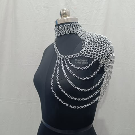 Chainmail One Side Shoulder Collar Small Chain Layers, Aluminum Butted Ring Neck Piece, Medieval Cosplay Costume, Ren Faire Festival Outfit Product Details Material : Made of Aluminum Ring Size : 09mm, 16Gauge Ring Type : Butted Rings Color : Silver Finish : Anodized Closure : Lobster  All Size And All Gauge are available You can also share your costume size We have all sizes available. Kindly Check your desired size and write a note while booking your order. The product that we offer to our cli Ren Faire Outfits Chainmail, Female Chainmail, Chainmail Shoulder Armor, Chainmail Collar, Chain Mail Fashion, Chain Mail Outfit, Chainmail Harness, Chainmail Accessories, Diy Chainmail