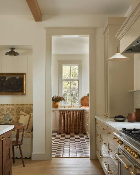 Ashley Montgomery | Primary bedroom and bathroom goodness✨✨ #amdlakehouse ⁣ •⁣ •⁣ Photographer @lomillerphoto | Instagram Yellow Cottage Kitchen, Sudbury Yellow Kitchen, Manor Kitchen Aesthetic, Kitchen Moulding, Yellow Cottagecore Kitchen, Yellow Victorian Bathroom, Ashley Montgomery, William Morris Marigold Wallpaper, Country Cottage Living Room