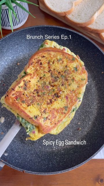 Shenaz > Food & Home 📍Canada on Instagram: "Brunch Series Ep.1 Spicy Egg Sandwich 📌 . Follow me for some new recipes you can try for breakfast or lunch or combine it together for Brunch! What went in ⬇️ 3 eggs 2 tbp chopped onions 1 chilli Chopped coriander 1/4 tsp turmeric Salt as needed 2 tbsp milk Oil/ butter to fry Bread slices 2 1/2 tsp chilli flakes 1/2 tsp oregano 1 slice cheese ( add more if you like or leave it out if you don’t) Oil to fry #brunchideas #frenchtoast #eggs Chopped Cheese Sandwich, Fried Egg Breakfast, Mediterranean Chicken Recipes, Egg Sandwich Recipe, Fried Egg Sandwich, Egg Snacks, Egg Sandwich Breakfast, Spicy Eggs, Chopped Cheese