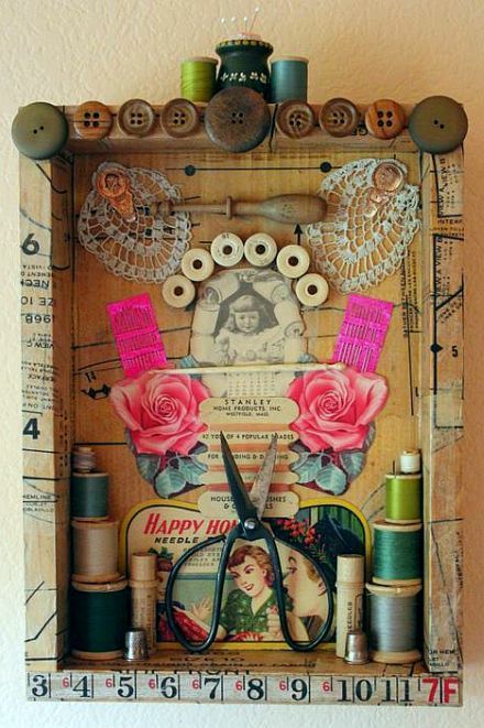 Vintage Sewing Shadow Box. Printer Tray, Shadow Box Memory, Spool Crafts, Diy Shadow Box, Christmas Shadow Boxes, Sewing Room Decor, Vintage Sewing Notions, Room Studio, Memory Crafts