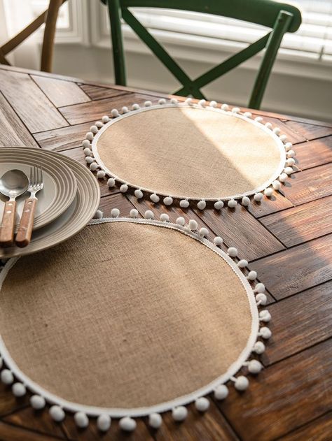 How To Make Table Mats, Diy Table Placemats, Diy Place Mats Ideas, Diy Table Mats, Place Mats Ideas, Table Mats Ideas, Placemats Ideas, Placemat Ideas, Pom Pom Decor