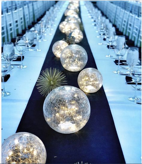 Lunar Themed Wedding, Moon Centerpieces Wedding, Space Themed Wedding Centerpieces, Moonlight Theme, Celestial Party Ideas, Futuristic Table Decor, Cosmic Centerpiece, Stary Night Centerpiece, Wedding Space Theme