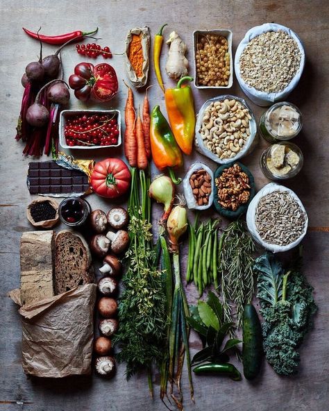 Whole Plant Based, Plant Based Foods, Food Photography Background, Photography Workshop, Healthy Groceries, Creative Class, Fruit And Veg, Base Foods, Plant Based Diet