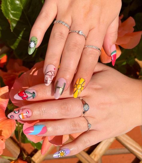 Harry Styles Nails Acrylic, Harrys House Nails, Hslot Nails Ideas, One Direction Nails Designs, Harry Styles Acrylic Nails, Love On Tour Nail Idea, Love On Tour Nail, Harry Styles Nails Ideas, Harry Styles Nail Art