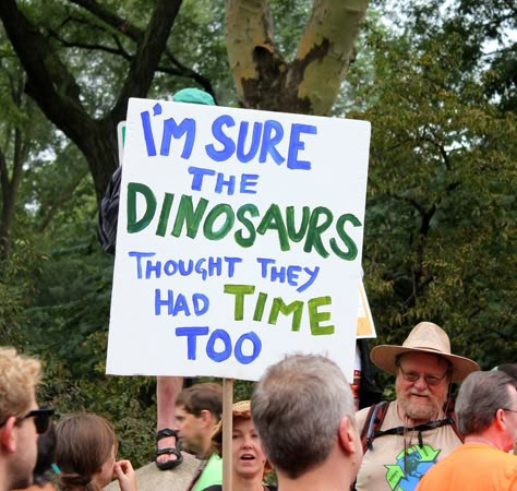 Pretty Awesome Signs From the People's Climate March in New York City Protest Signs Climate, Environment Activist Aesthetic, Climate Protest Signs, Climate Crisis Posters, Climate Strike Poster, Climate Revolution, Climate Protest, Climate Activism, Protect The Environment