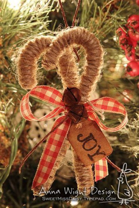 38 Handmade Christmas Ornaments - Twine Candy Canes Country Christmas Ornaments, Rustic Christmas Ornaments, Diy Christmas Tree Ornaments, Candy Cane Ornament, Homemade Christmas Decorations, Christmas Tree Decorations Diy, Burlap Christmas, Pipe Cleaners, Handmade Christmas Decorations