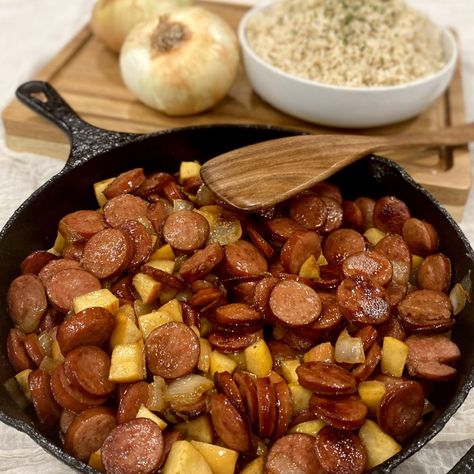 Turkey Kielbasa Recipes, Baked Beans From Scratch, Oven Baked Apple, Beans From Scratch, Polska Kielbasa, Kielbasa Recipes, Hot Dog Recipes, Kielbasa, Low Carb Dinner