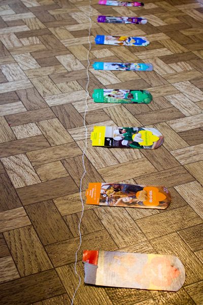 How to Make a Girl Scout Cookie Box Bunting • Crafting a Green World Girl Scout Cookie Display Boxes, Flag Display Ideas, Different Types Of Cookies, Girl Scout Cookie Booth, Girl Scout Trefoil, Making Gift Boxes, Types Of Cookies, Cookie Booth, Girl Scout Cookies Booth