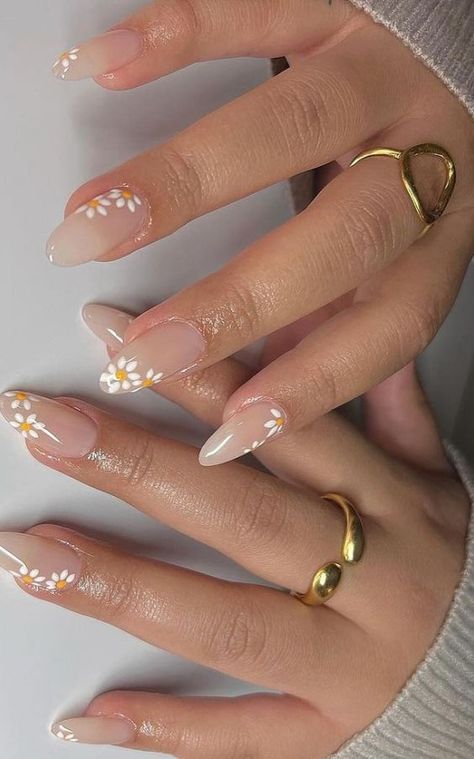 May Nails, Spring Acrylic Nails, Cute Simple Nails, Daisy Nails, Colorful Nails, Purple Nail, Summery Nails, Flower Nail Designs, Flower Nail