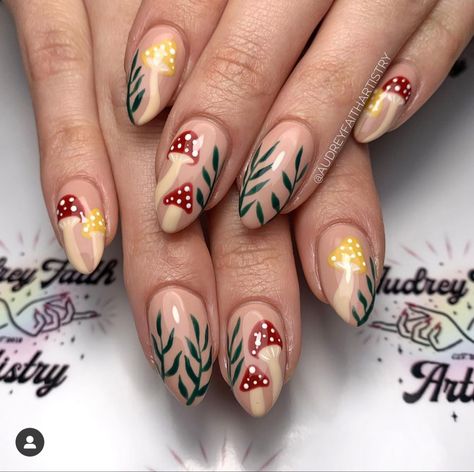 Green Floral Nails Acrylic, Fall Nails Floral, Spring Mushroom Nails, Ren Fair Nails, Acrylic Nails Mushroom, Witchy Spring Nails, Floral Fall Nails, Mushroom Nail Ideas, Fall Mushroom Nails