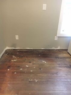 Plywood Plank Flooring, Cheap Diy Projects, Refinish Wood Floors, Diy Wood Floors, Old Wood Floors, Floor Restoration, Refinishing Hardwood Floors, Refinishing Floors, Vintage Floor