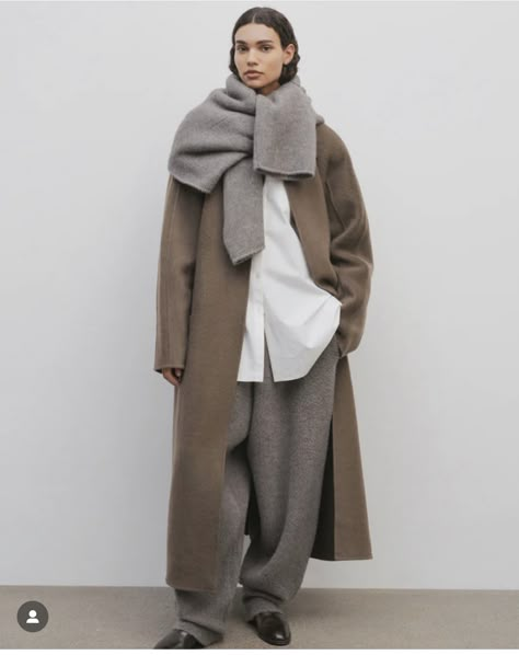 Collarless Coat, Moon Shirt, 가을 패션, Riga, Fall Looks, Winter Wear, Outerwear Women, Long Coat, The Row