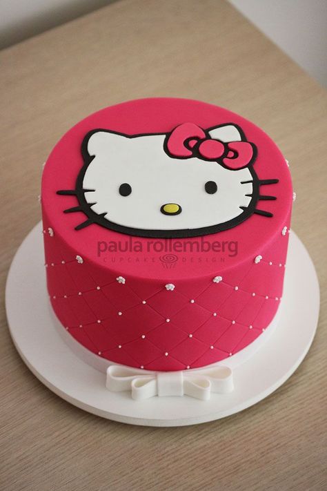 Pin en Bolo meninas Hello Kitty Cake Fondant, Hello Kitty Cake Ideas Fondant, Kitty Cakes Birthdays, Hello Kitty Birthday Cake Ideas, Hello Kity Cakes, Gateau Hello Kitty, Hello Kitty Theme Cake, Hello Kitty Cake Ideas, Hello Kitty Torte