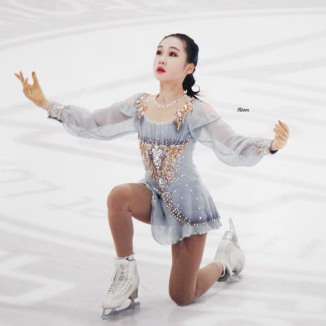 Figure Skating Outfits Women, Ice Skating Costume Aesthetic, Phantom Of The Opera Figure Skating Dress, Ice Skating Leotards Beautiful, Figure Skater Training Outfit, Figure Skating Dresses Aesthetic, Figure Skating Outfits Costumes, Ice Skating Outfit Competition, Figure Skating Practice Outfits