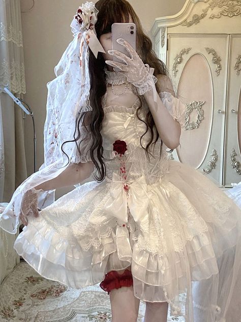 Princess Bride Costume, Gothic Princess, Halloween Party Dress, White Goth, Bride Costume, Mid Calf Dresses, Rose Lace, Princess Bride, Bodycon Dress Parties