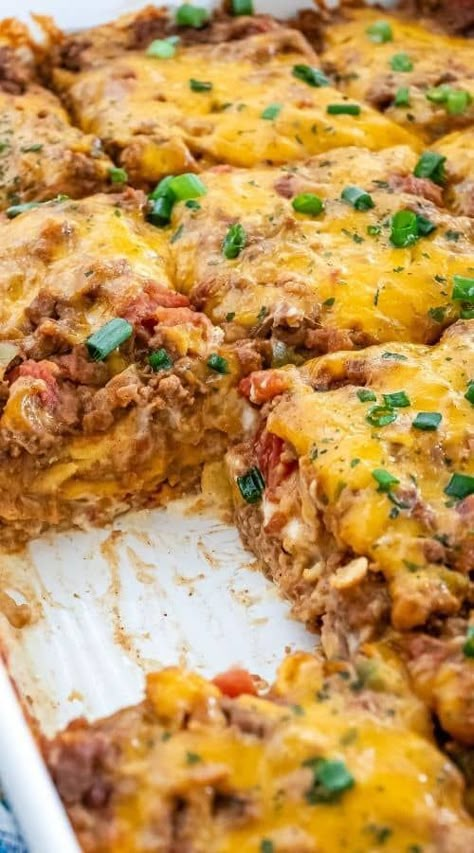 Easy Baked Burrito Casserole Recipe - Top Recipes Supper Ideas To Impress, Deconstructed Burrito Casserole, Mexican Hot Dish Recipes, Burrito Party Ideas, Enchilada Burrito Casserole, Burrito Bake Casserole Taste Of Home, Easy Unique Food Recipes, Mexican Tuesday Recipes, Dinner Ideas To Impress Him