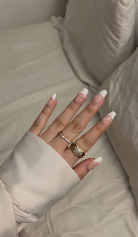 White French Tip With Pearls Nails, French Tip With Pearls Coffin, Pearl Nails Coffin Shape, Bridal Nails Coffin Shape, Bridgerton Nail Art, Coffin Pearl Nails, Pearl Nails Coffin, French Tip With Pearls, Nail Art Minimal