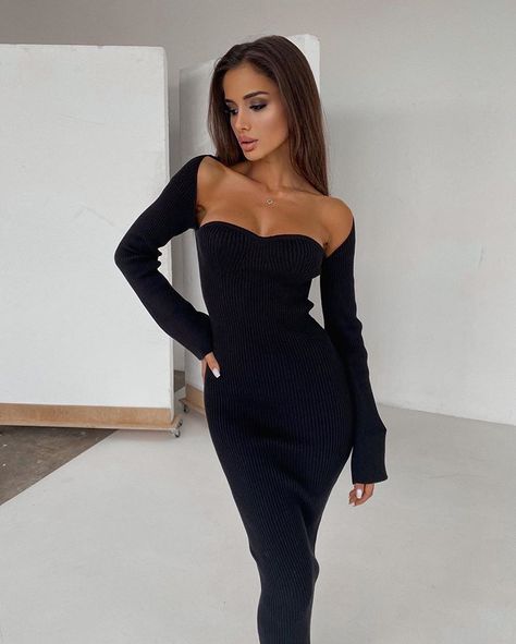 Instagram Ribbed Dress Outfit, Bodycon Dres, Long Bodycon Dress, Black Bodycon Dress, Fashion Attire, Girls Night Out, Chic Dress, Black Midi Dress, Night Outfits