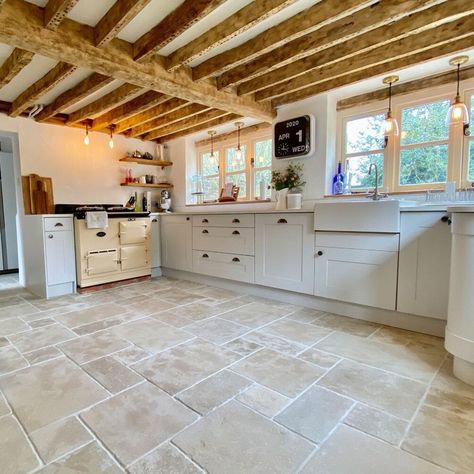 Stone Kitchen Floor, Stone Tiles Kitchen, Country Kitchen Flooring, Cottage Flooring, Best Flooring For Kitchen, Imperfect Beauty, Open Plan Kitchen Dining Living, Topps Tiles, Country Kitchen Designs