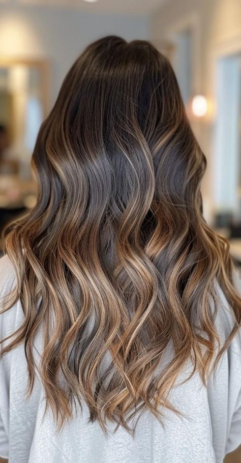 fall hair color ideas for brunettes #FallHairColors #BrunetteHair #AutumnHairTrends #WarmTones #BrunetteBalayage #RichShades #SeasonalHair #HairInspo #CaramelHighlights #ChocolateBrownHair Fall Brunette Hair Color Balayage Long, Blended Brown Hair, Fall Ombre Hair Brunette, 2024 Fall Hair Colors, Balayage Pattern, Natural Balayage Brunette, Blonde Highlights Bangs, Balayage For Brunette, Low Maintenance Brunette Balayage Hair