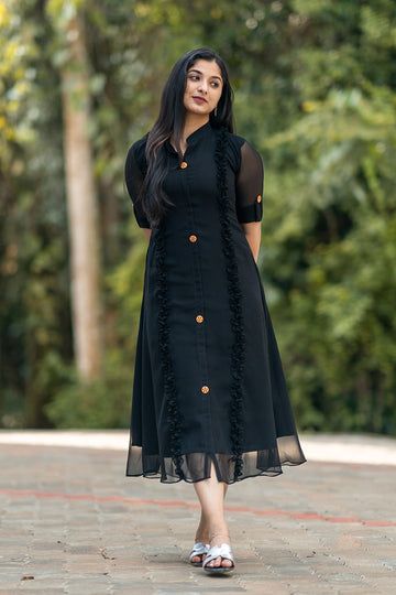 Casual wear – KULINA Black Kurti Design Style, Half Frock Models, New Model Frock Design, Dress Models For Stitching, Frock Models For Women, Kurthi Models Latest, Frock Designs For Women, Simple Frock, Dress Designs For Stitching