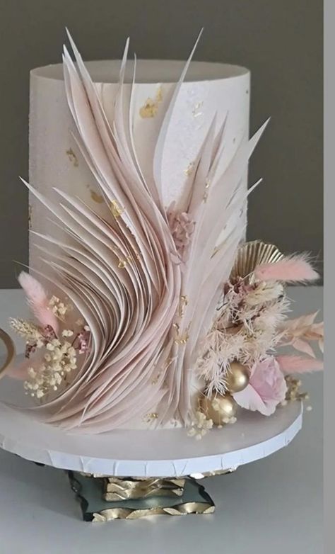 Paper Cakes, Fancy Cupcakes, Wafer Paper Cake, Wedding Dress Cake, Modern Cakes, Luxury Wedding Cake, Beautiful Birthday Cakes, Cake Trends, New Cake