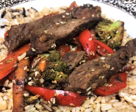 Venison Stir Fry - Hunter's Gear Guide Venison Shoulder Roast, Pheasant Breast Recipes, Venison Stir Fry Recipe, Venison Stir Fry, Pheasant Recipes, Dinner Meat, Shoulder Roast, Game Meat, Food Hunter