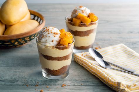 Mango Graham Aesthetic, Mango Graham Shake Aesthetic, Mango Float Aesthetic, Mango Float Filipino Recipe, Mango Graham Shake, Mango Graham Float, Mango Graham Cake, Graham Recipe, Graham Dessert