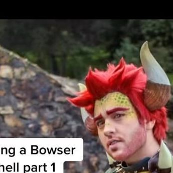 Lovebunnycos on Instagram: "I have so much to do in between filming #mario #nintendo #bowser #diy #crafting" Bowser Makeup, Bowser Cosplay, Bunny Cosplay, Mario Nintendo, Halloween Desserts, Best Cosplay, Guys And Girls, Costume Ideas, Youtubers