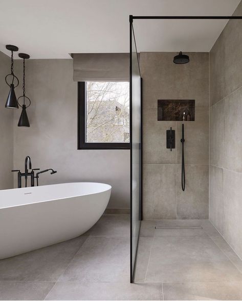 Bathroom Inspo Modern Master Bath, Beige Bathroom Black Fixtures, Master Bath Inspiration Luxe, Resort Bathroom Design, Bathroom Small Modern, Ensuite Bathroom Ideas Master Bedrooms, Modern Grey Bathroom, Hotel Style Bathroom, House Exterior White