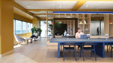 Fivetran Headquarters | Projects | Gensler Gensler Office Design, Social Area Design, Gensler Office, Student Lounge, Collaboration Area, Tech Lab, Complete The Story, Office Interior Design Modern, Future Office