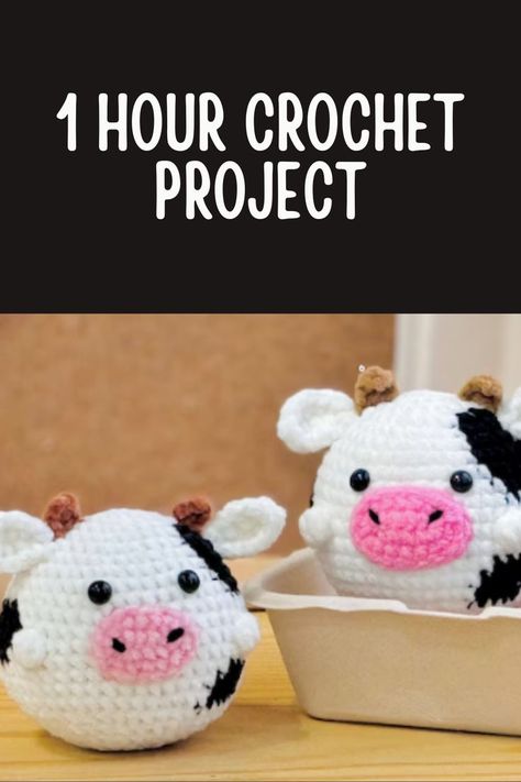 These cute no sew cows are an easy 1 hour crochet project 1 Hour Crochet Projects, Large Amigurumi, Amigurumi Cow Pattern, Crocheted Cow, Crochet Farm, No Sew Crochet, Scrap Crochet, Crocheted Cow Pattern, Knit Animals