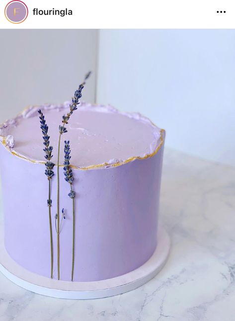 Cake Decorated With Lavender, Purple Cake Ideas Birthday Simple, Lavender Birthday Party Ideas, Lavender Colour Cake, Purple Cake Birthday, Lavender Birthday Cake, Lilac Cake, Simple Birthday Cake Designs, Cake Backdrops