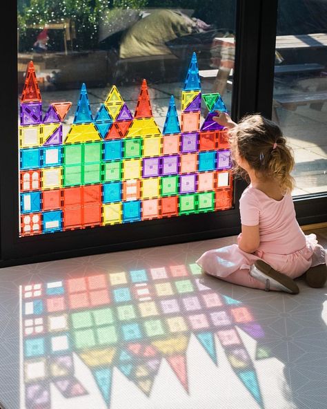 Schedule Ideas, Gifts Wrapping, Magnetic Tiles, Toddler Play, Toddler Learning Activities, Toddler Fun, Reggio Emilia, Toddler Learning, Infant Activities