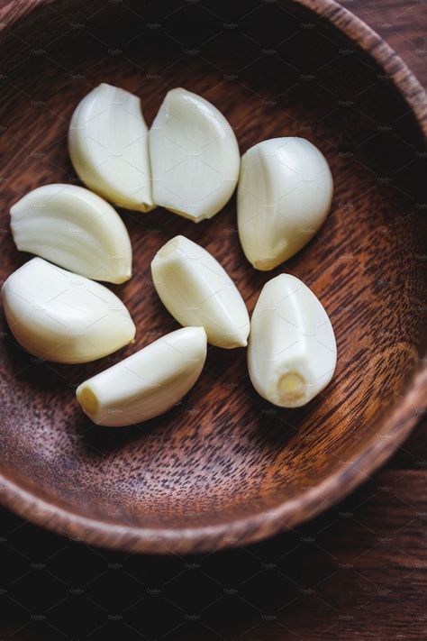 Food Photography Fruit, Macro Food Photography, Garlic Farm, Macro Food, Garlic Parmesan Pasta, Vegetable Salads, Garlic Supplements, Vegetable Salad Recipes, Food Art Photography