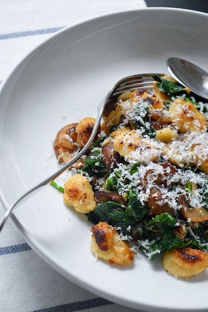 Gnocchi With Sausage, Sausage And Kale, Butter Beans, Italian Sausage, Gnocchi, I Love Food, Savoury Food, Pasta Dishes, Yummy Dinners