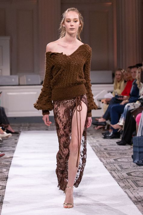 Frederick Anderson Spring 2022 Ready-to-Wear Collection | Vogue 16 Arlington, Frederick Anderson, Spring Collection Fashion, Naeem Khan, Funky Outfits, Knitwear Fashion, Embroidery Fashion, Knit Fashion, Fashion Addict