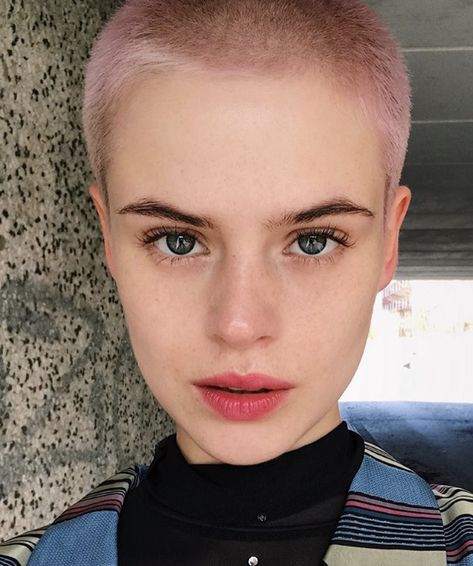 Rose Gold Buzzcut, Pastel Buzzcut, Pastel Pink Buzzcut, Pink Buzzcut Woman, Buzzcut Women, Buzz Haircut, Buzzcut Girl, Buzz Cut Women, Short Dyed Hair