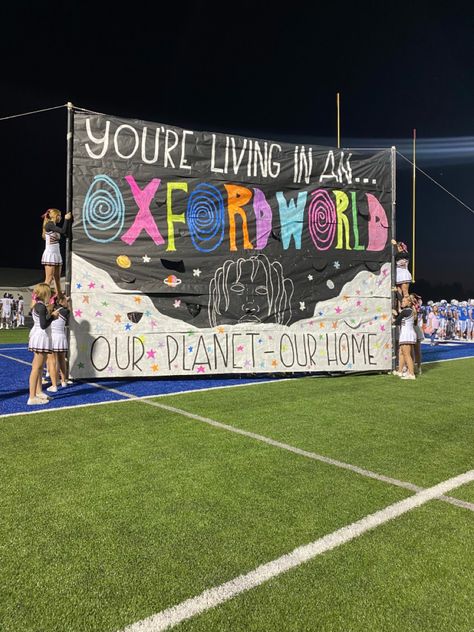 Cheer Themes, Football Game Signs, Run Through Signs, High School Football Posters, Cheerleading Signs, Football Banners, Cheers Theme, Game Signs, Football Run