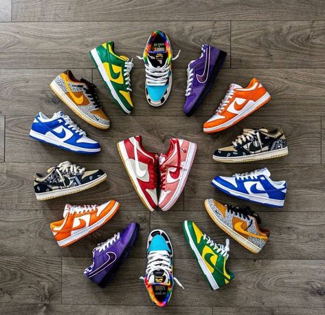 Dunk Low Shoes, Nike Sports Shoes, Ig Store, Nike Collection, Mlb Wallpaper, Sneakers Wallpaper, Nike Art, Shoe Room, Shoes Wallpaper