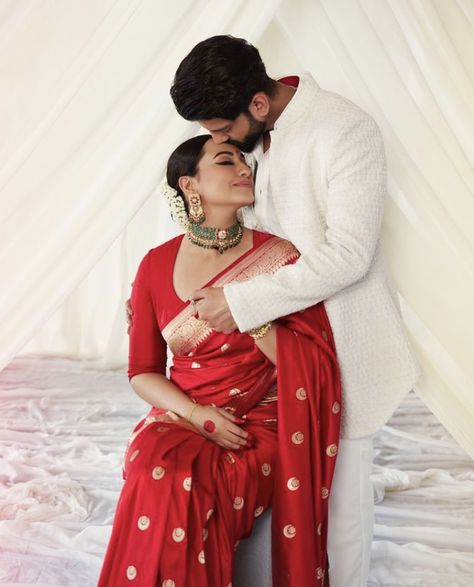 Karwa Chauth Photoshoot, Sonakshi Sinha, Bollywood Wedding, Wedding Couple Poses, Red Saree, South Indian Wedding, Soft Silk Sarees, Bollywood Saree, Bollywood Stars