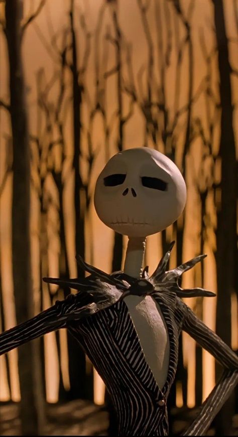 Facts About Halloween, Nightmare Before Christmas Pictures, Helloween Wallpaper, Nightmare Before Christmas Wallpaper, Tim Burton Style, Tim Burton Art, Halloween Facts, Tim Burton Films, Tim Burton Movie