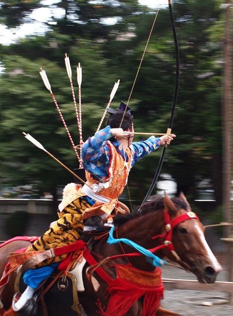 Horseback Archery, Horse Archery, Horse Bow, Kamakura Japan, Mounted Archery, The Kimono Gallery, Can't Be Tamed, Kimono Gallery, Disney Belle