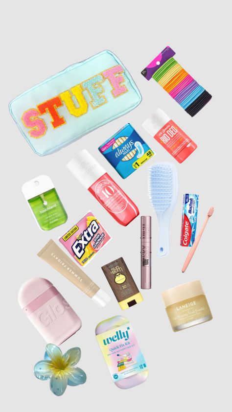 Emergency kit!! #preppy #school #beauty #skincare Preppy School Emergency Kit, Preppy Emergency Kit, Tips For 6th Grade, Maquillaje Aesthetic, Period Tips, School Emergency Kit, School Backpack Essentials, Carnaval Outfit, School Beauty