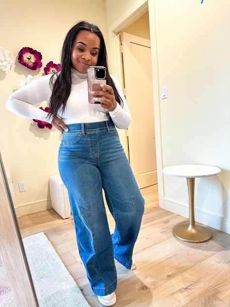 I’m always on the lookout for cute everyday outfits! This jeans outfit is perfect for relaxing around the house or going for a coffee run. If you ever need cool mom outfits or style inspiration, tap to shop my LTK! Plus Size Bootcut Jeans Outfits, Cool Mom Outfits, Bootcut Jeans Outfit, Coffee Run, Cool Mom, Jeans Outfit, Everyday Outfit, Cute Everyday Outfits, Working Moms