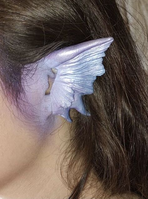 Mermaid Ears Aesthetic, Webbed Ears Mermaid, Venus Costume Goddesses, Modern Mermaid Aesthetic, Goth Mermaid Aesthetic, Siren Ears, Aesthetic Zodiac Signs, Fantasy Mermaid Art, Mermaid Features