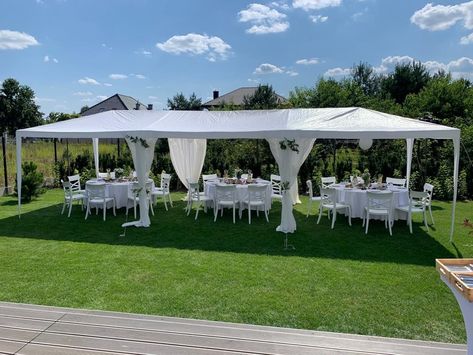 Outdoor All White Party Ideas, Engagement Party Location Ideas, Small Garden Engagement Party, All White Party Decorations Outdoor, White Tent Party Backyards, Tent Engagement Party, Tent Party Ideas Backyards, Outdoor Engagement Party Decorations, Wedding Table Backdrop Ideas