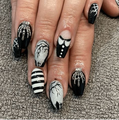 Wednesday Addams Nail Ideas, Wednesday Nail Designs, Addams Nails, Wednesday Adam Nails, Halloween Nails Wednesday Addams, Wednesday Adams Nails Ideas, Wensday Adams Nails Ideas, Adams Family Nails Art, Adam’s Family Nails