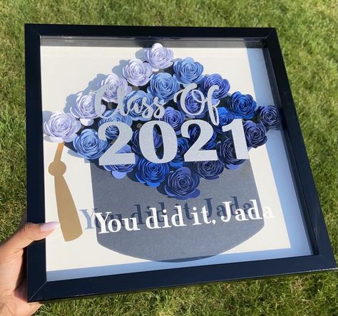 Graduation Cap Shadowbox Shadow Box Ideas For Graduation, Shadow Box For Graduation, Graduation Shadow Box Ideas High School, Shadow Box Art Diy, Graduation Shadow Box Ideas, Cricut Shadow Box Ideas, Shadow Box Flowers, Blue Graduation Cap, Graduation Cap Decoration Nursing